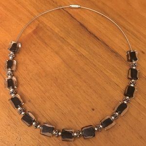 Black & Silver Circle Necklace 🎉2 for $7🎉